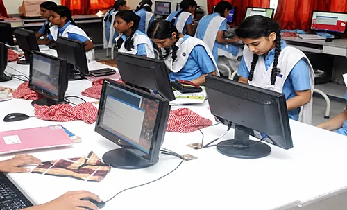 Hi-Tech Computer Lab